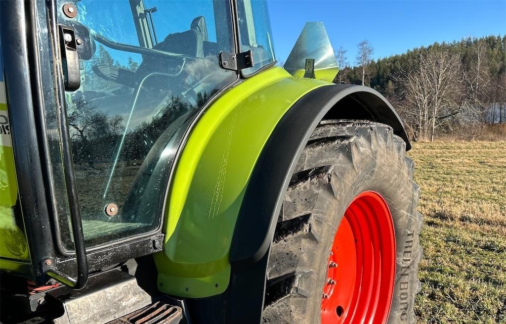 big_219962_2801838 claas 630c arion avec chargeur – 154 ch – 2011 – 6 199 h
