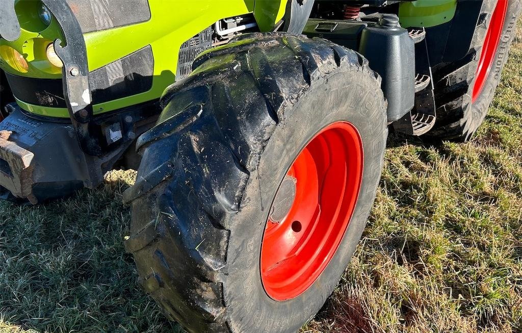 big_219962_2801840 claas 630c arion avec chargeur – 154 ch – 2011 – 6 199 h