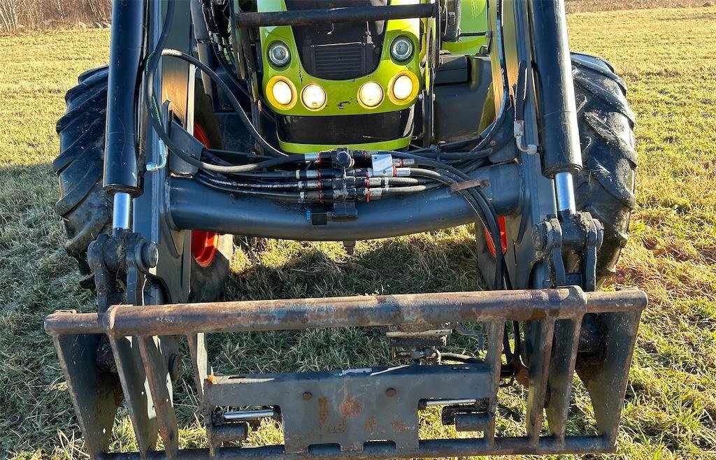 big_219962_2801847 claas 630c arion avec chargeur – 154 ch – 2011 – 6 199 h