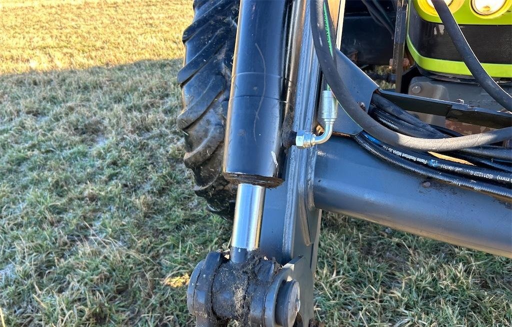 big_219962_2801852 claas 630c arion avec chargeur – 154 ch – 2011 – 6 199 h