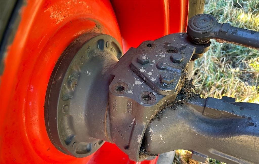 big_219962_2801857 claas 630c arion avec chargeur – 154 ch – 2011 – 6 199 h