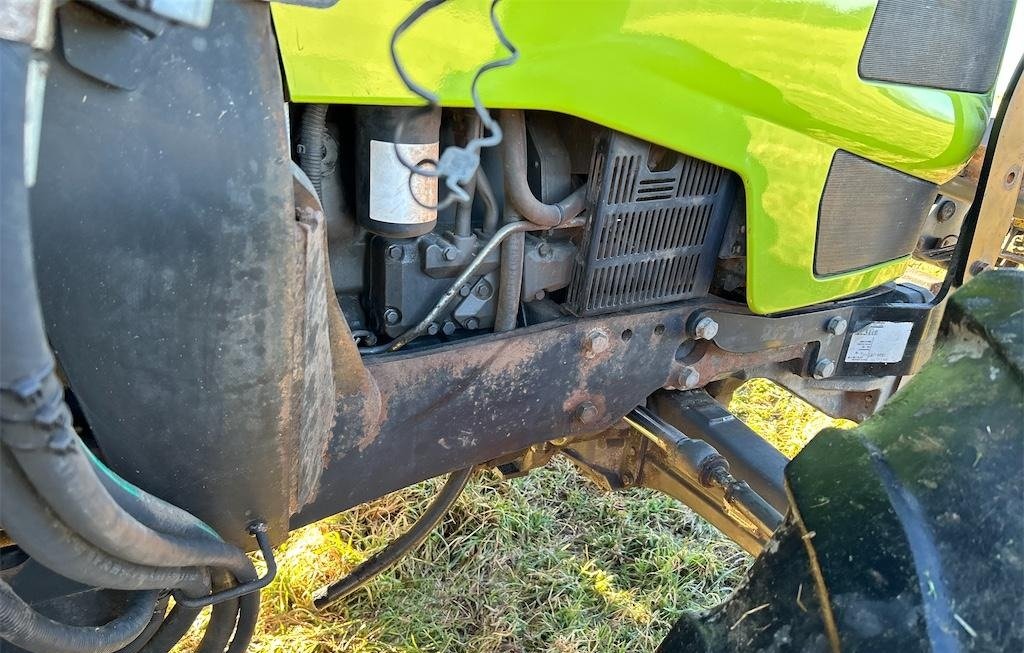 big_219962_2801865 claas 630c arion avec chargeur – 154 ch – 2011 – 6 199 h