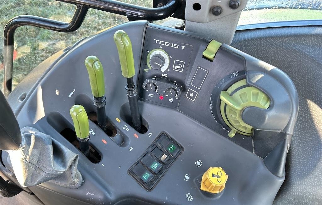 big_219962_2801891 claas 630c arion avec chargeur – 154 ch – 2011 – 6 199 h