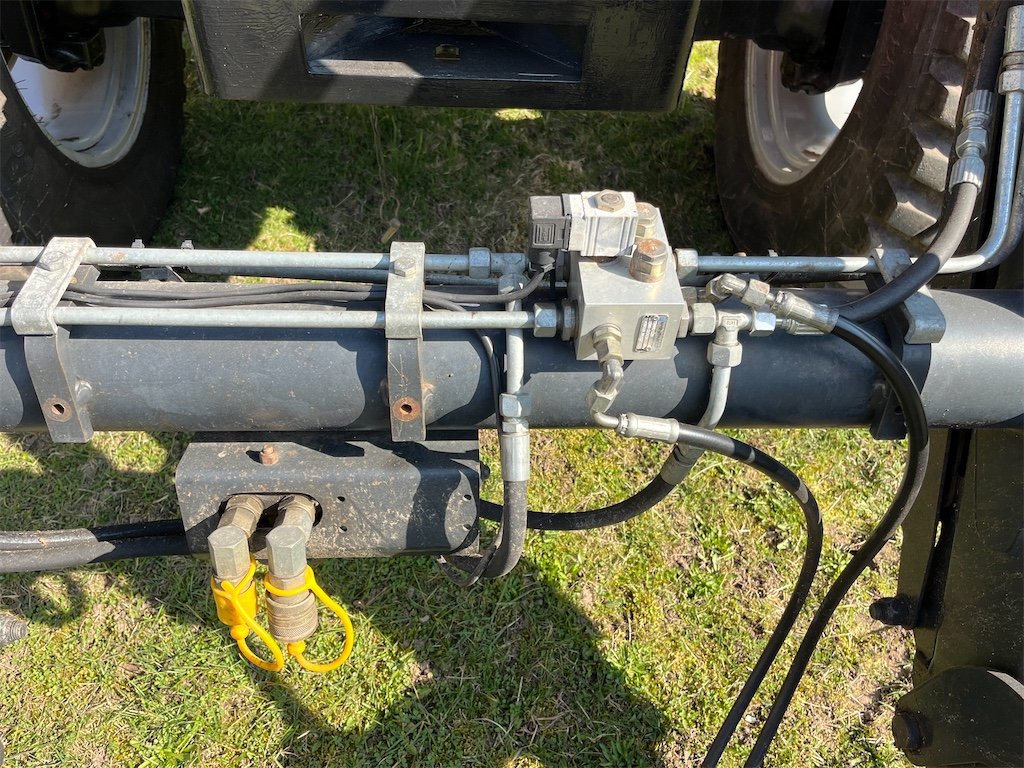 big_223759_2886935 massey ferguson 4335 4 – 79 ch – 2002 – 3 876 h