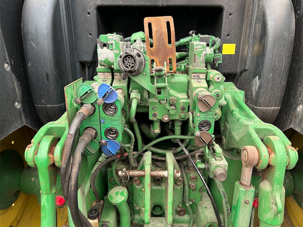 big_225801_2933284 john deere 6125r – 145 ch – 2013 – 5 398 h – chargeur trima +5.1p