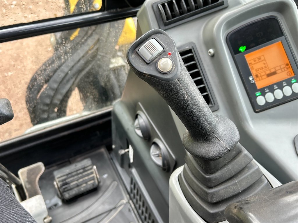 big_230913_3069934 yanmar vio57 6a 5t5 5 714 h 2016