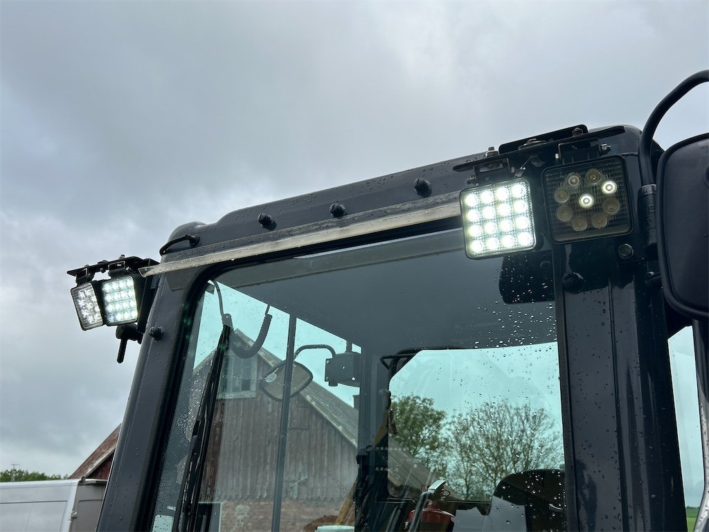 big_230913_3069935 yanmar vio57 6a 5t5 5 714 h 2016