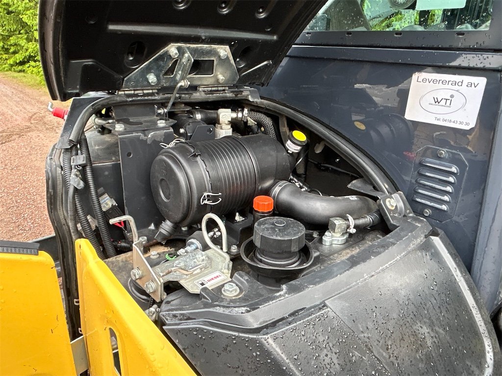 big_230913_3069945 yanmar vio57 6a 5t5 5 714 h 2016