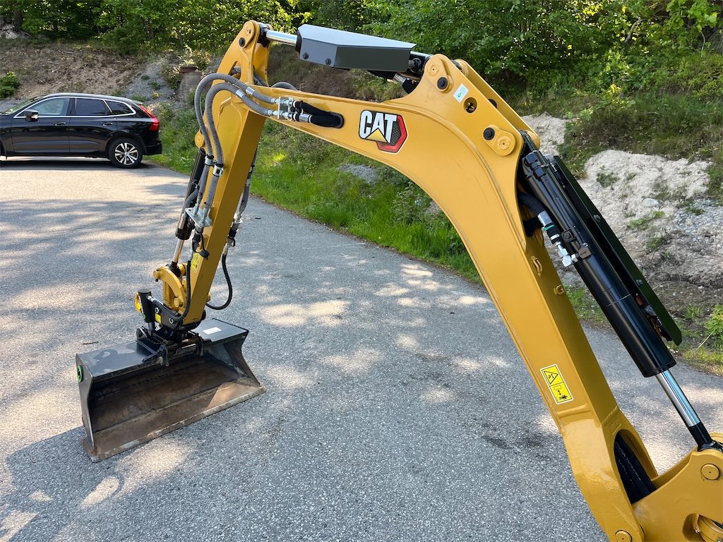 big_232013_3100720 caterpillar 301.8 – 2t – 50 h – 2024