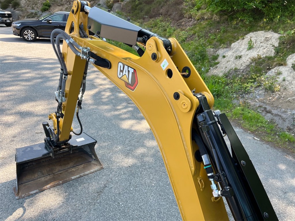 big_232013_3100722 caterpillar 301.8 – 2t – 50 h – 2024