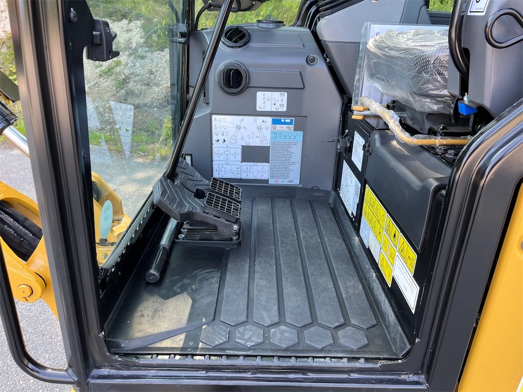 big_232013_3100740 caterpillar 301.8 – 2t – 50 h – 2024