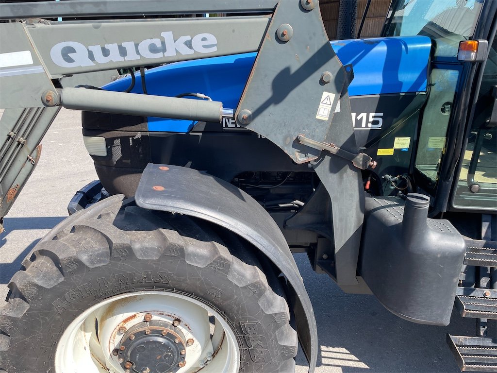 big_232271_3106889 new holland tm115 4wd 106 ch 10 328 h 2002