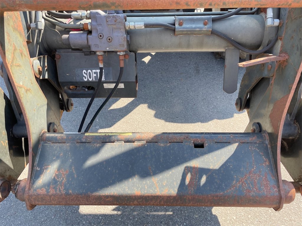 big_232271_3106900 new holland tm115 4wd 106 ch 10 328 h 2002