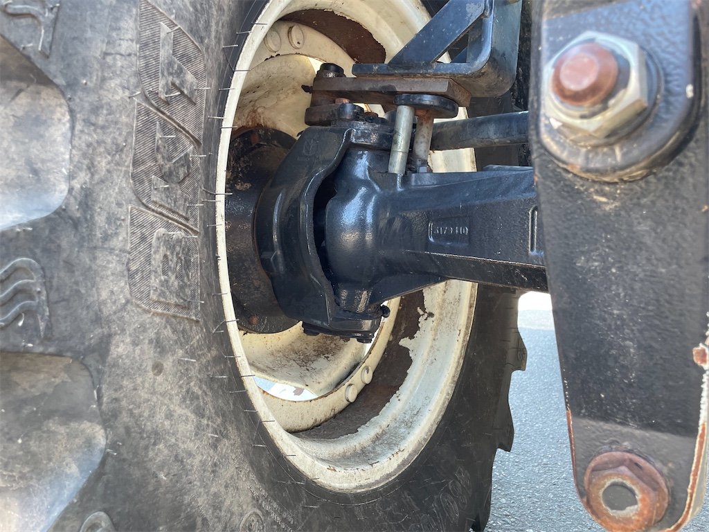 big_232271_3106908 new holland tm115 4wd 106 ch 10 328 h 2002