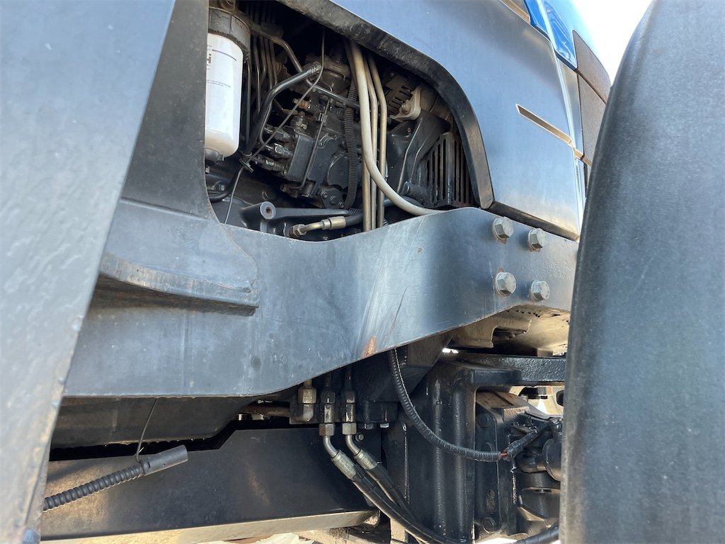 big_232271_3106917 new holland tm115 4wd 106 ch 10 328 h 2002