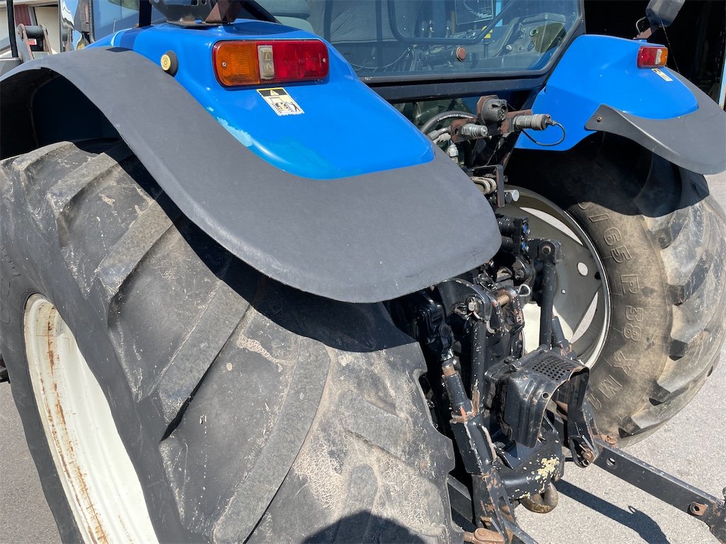 big_232271_3106936 new holland tm115 4wd 106 ch 10 328 h 2002