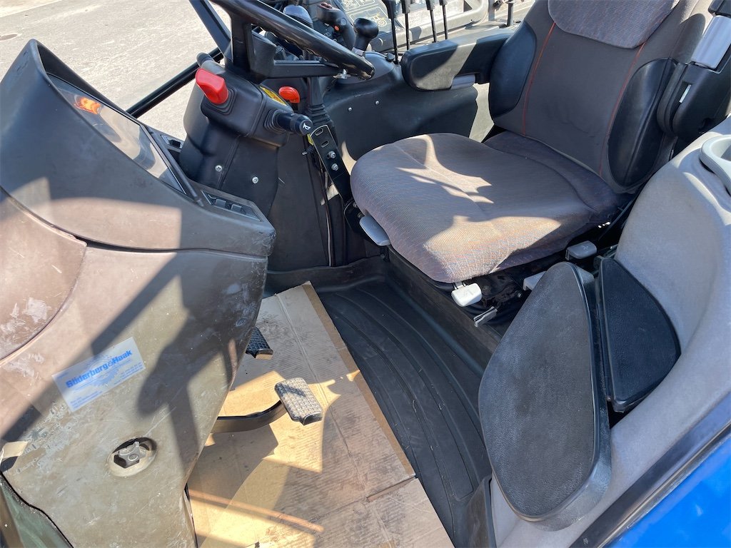 big_232271_3106940 new holland tm115 4wd 106 ch 10 328 h 2002