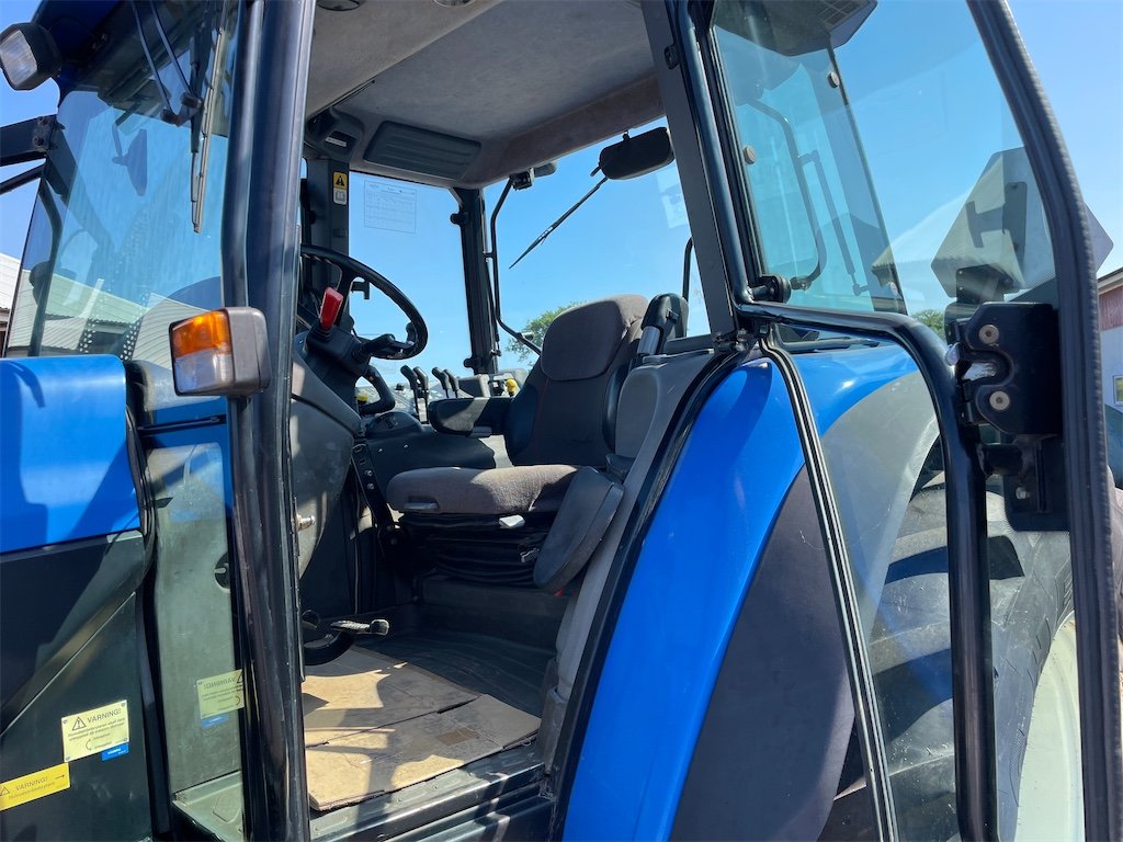 big_232271_3106942 new holland tm115 4wd 106 ch 10 328 h 2002