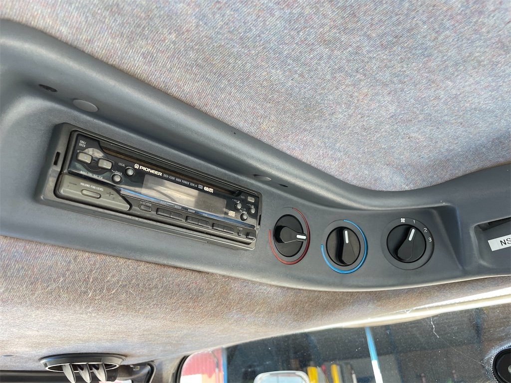 big_232271_3106946 new holland tm115 4wd 106 ch 10 328 h 2002