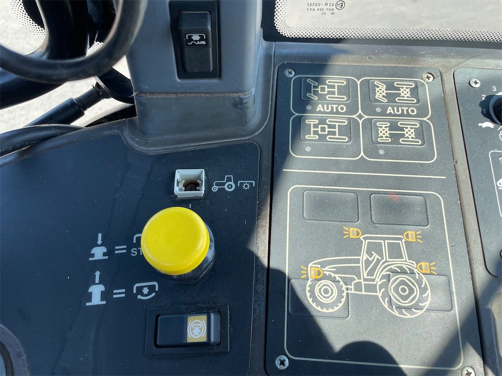 big_232271_3106951 new holland tm115 4wd 106 ch 10 328 h 2002