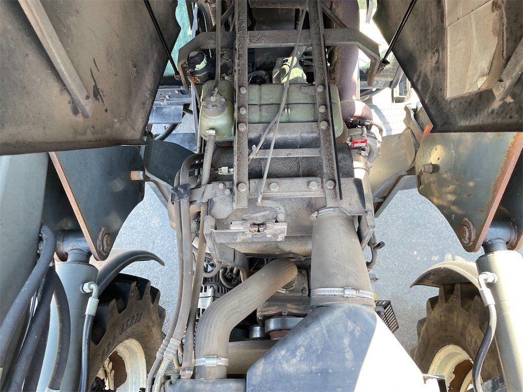 big_232271_3106959 new holland tm115 4wd 106 ch 10 328 h 2002