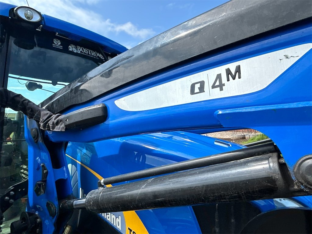 big_232848_3121579 new holland ts 100a 4wd 101 ch 1 316 h 2005