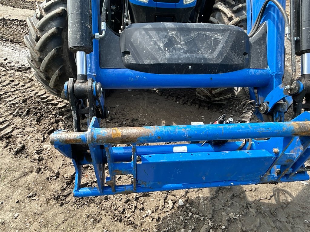 big_232848_3121580 new holland ts 100a 4wd 101 ch 1 316 h 2005