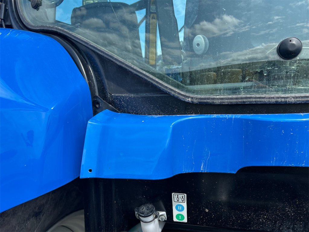 big_232848_3121627 new holland ts 100a 4wd 101 ch 1 316 h 2005