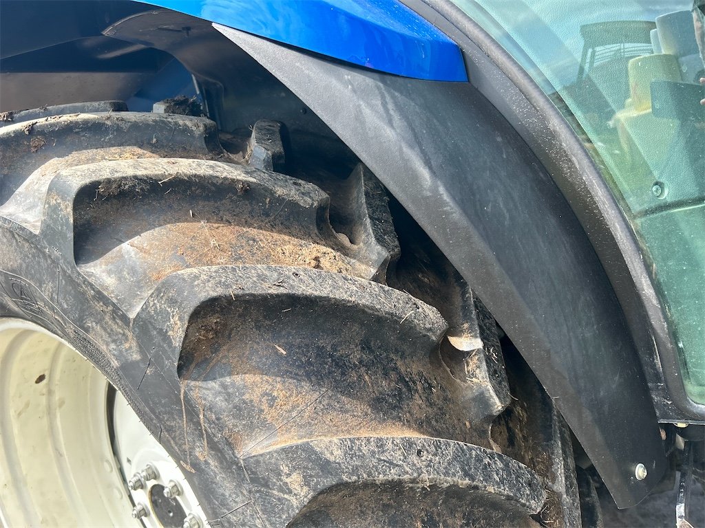 big_232848_3121633 new holland ts 100a 4wd 101 ch 1 316 h 2005