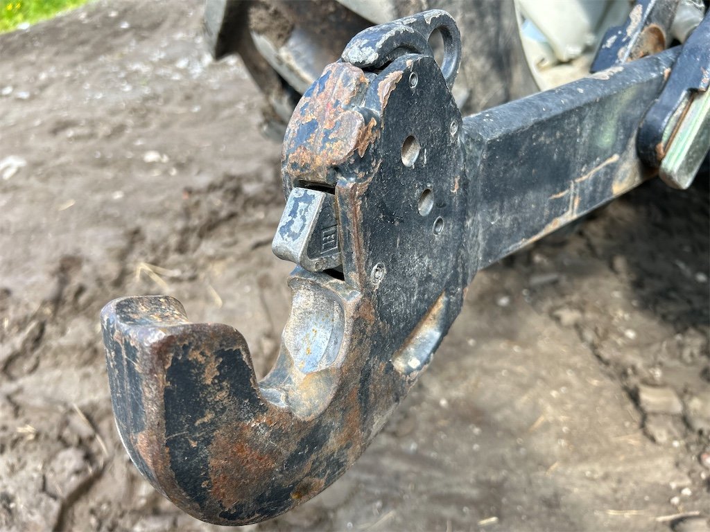 big_232848_3121636 new holland ts 100a 4wd 101 ch 1 316 h 2005