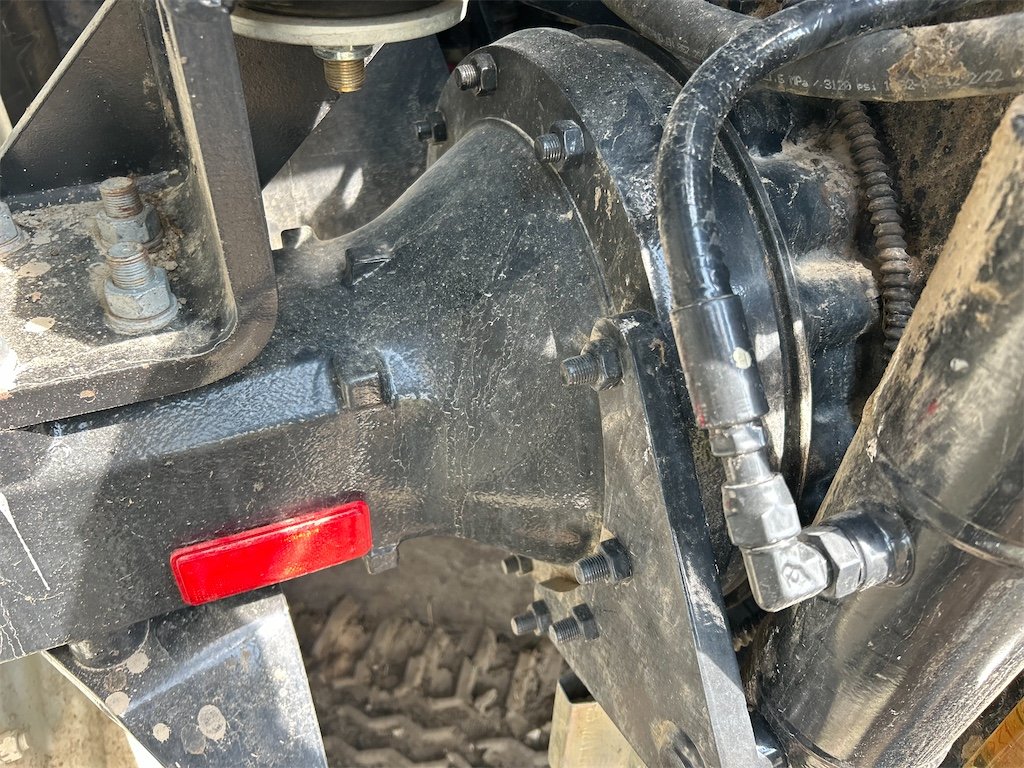 big_232848_3121637 new holland ts 100a 4wd 101 ch 1 316 h 2005