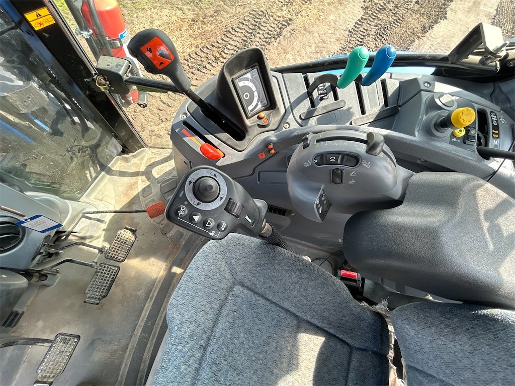 big_232848_3121668 new holland ts 100a 4wd 101 ch 1 316 h 2005