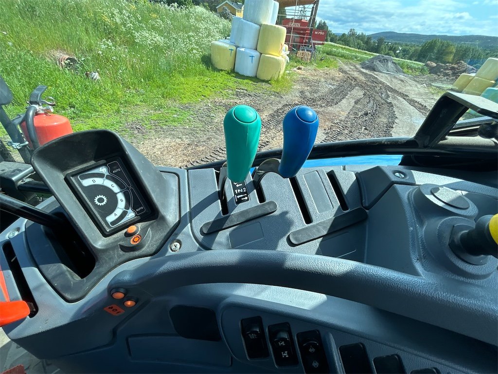 big_232848_3121671 new holland ts 100a 4wd 101 ch 1 316 h 2005