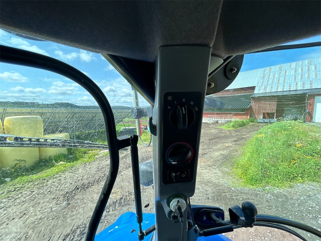 big_232848_3121680 new holland ts 100a 4wd 101 ch 1 316 h 2005