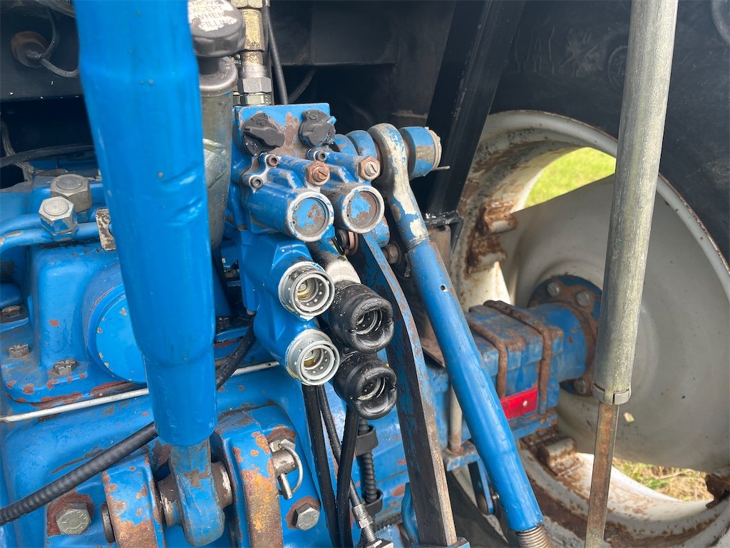 big_237056_3242833 ford 5640 4wd sle + chargeur – 65,5 kw (55 ch) – 6 553 h – 1992