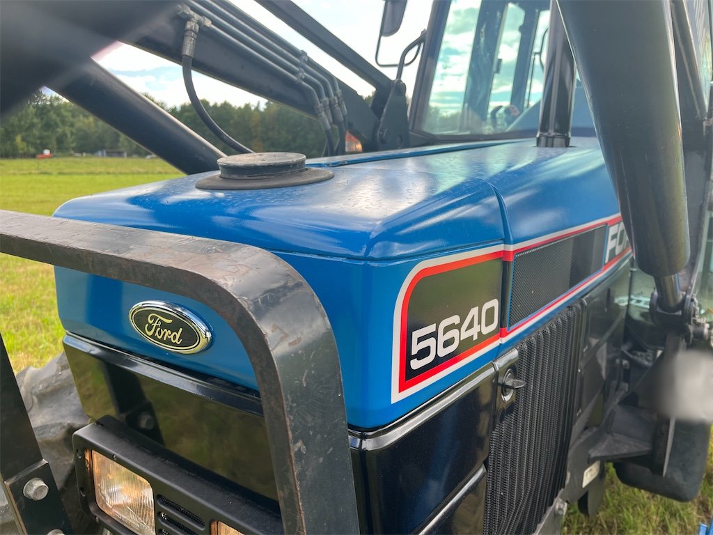 big_237056_3242853 ford 5640 4wd sle + chargeur – 65,5 kw (55 ch) – 6 553 h – 1992