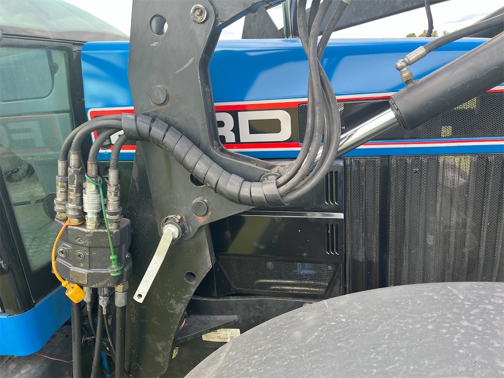 big_237056_3242859 ford 5640 4wd sle + chargeur – 65,5 kw (55 ch) – 6 553 h – 1992