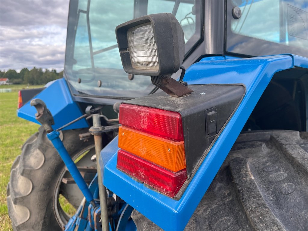 big_237056_3242868 ford 5640 4wd sle + chargeur – 65,5 kw (55 ch) – 6 553 h – 1992