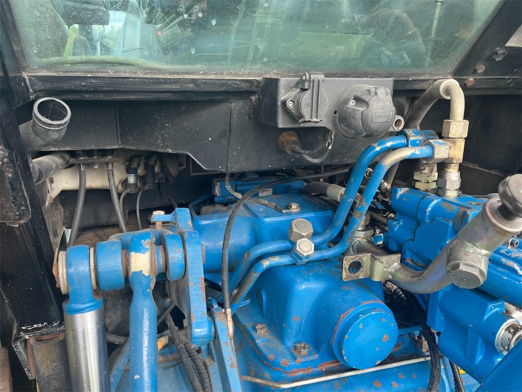 big_237056_3242882 ford 5640 4wd sle + chargeur – 65,5 kw (55 ch) – 6 553 h – 1992