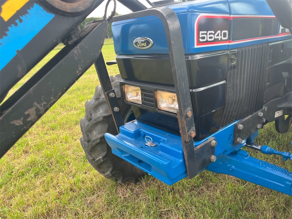 big_237056_3242933 ford 5640 4wd sle + chargeur – 65,5 kw (55 ch) – 6 553 h – 1992