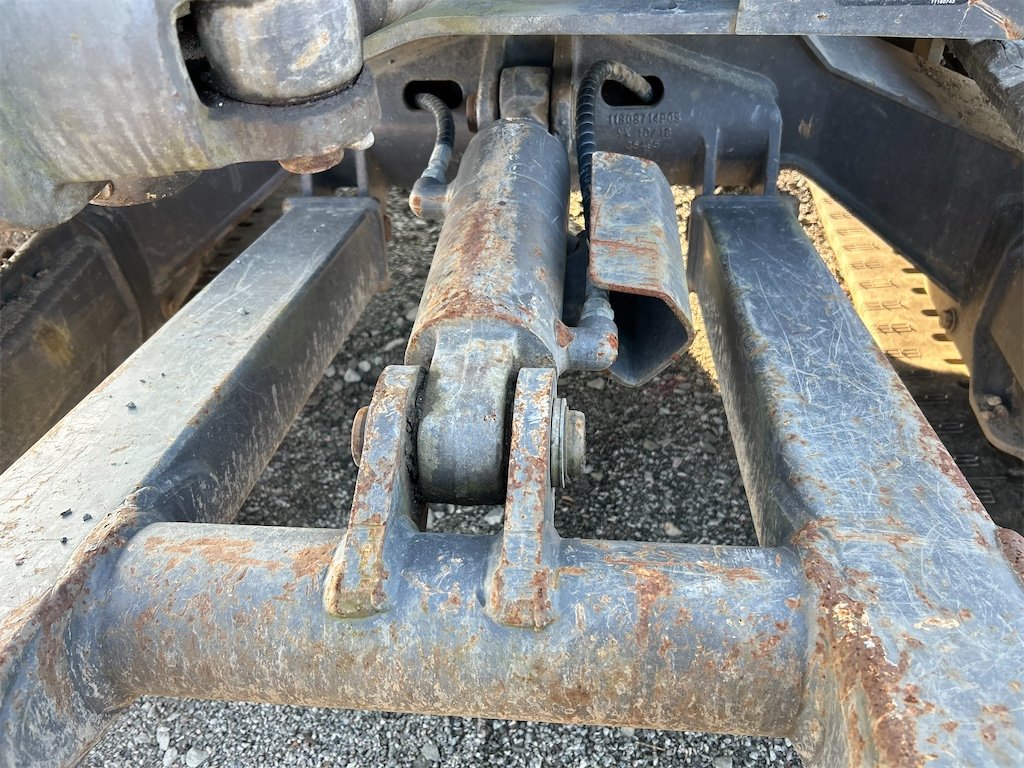 big_239177_3304883 volvo ecr25d 2t5 833 h 2020