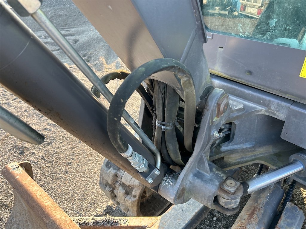 big_239177_3304884 volvo ecr25d 2t5 833 h 2020