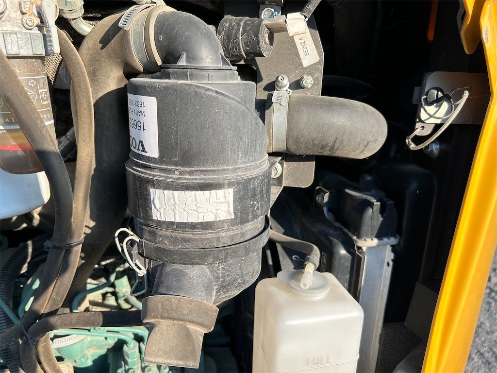 big_239177_3304897 volvo ecr25d 2t5 833 h 2020