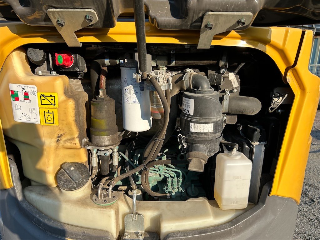 big_239177_3304899 volvo ecr25d 2t5 833 h 2020