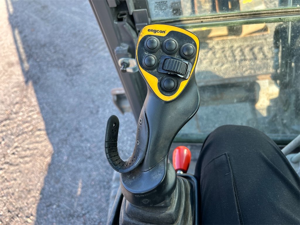 big_239177_3304948 volvo ecr25d 2t5 833 h 2020