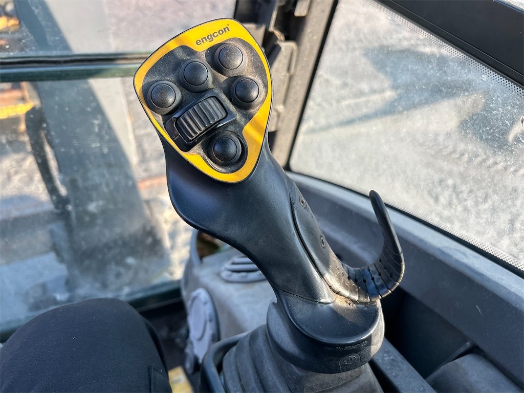 big_239177_3304951 volvo ecr25d 2t5 833 h 2020