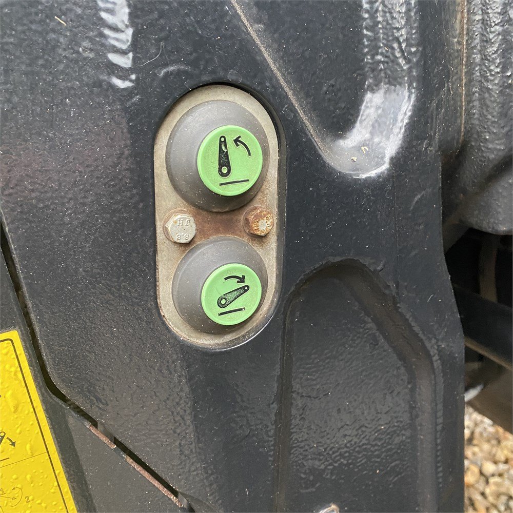 c0cbd397-6413-4a93-b277-87f90e24c6ad_largesize new holland t7.220 – 167 ch – 2013 – 6 308 h