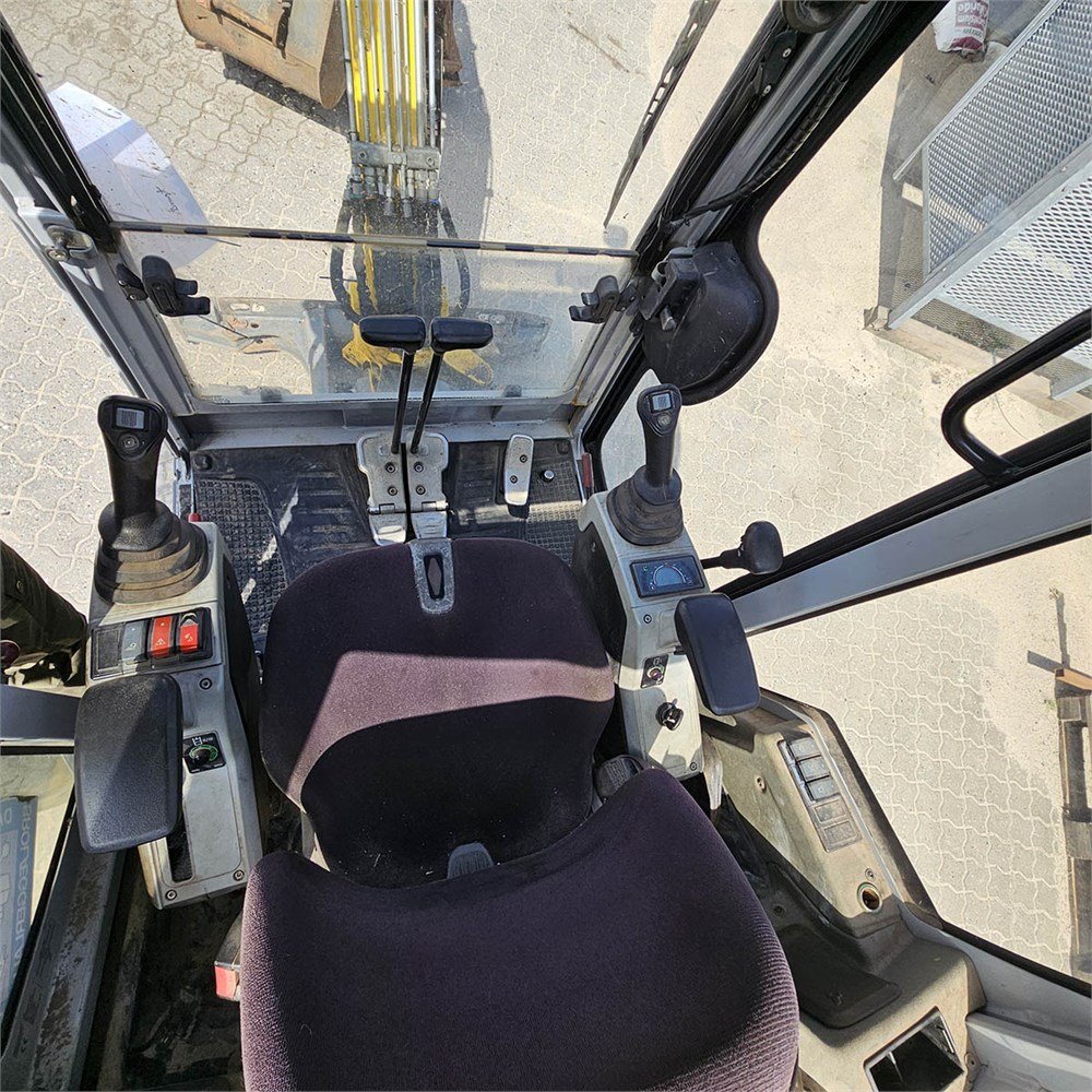 c2d7e1a1-7a0b-4011-aca7-2e12b9af8d37_largesize wacker neuson et18 2t 2 583 h 2016