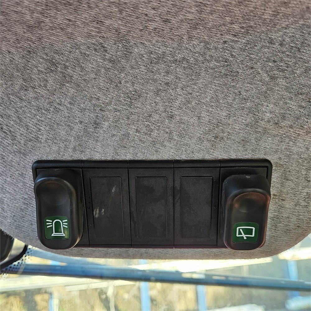 c40fc826-5923-4df3-ae4a-1306e4a88446_largesize manitou mt932 easy 75d – 9 m – 1 555 h – 2017