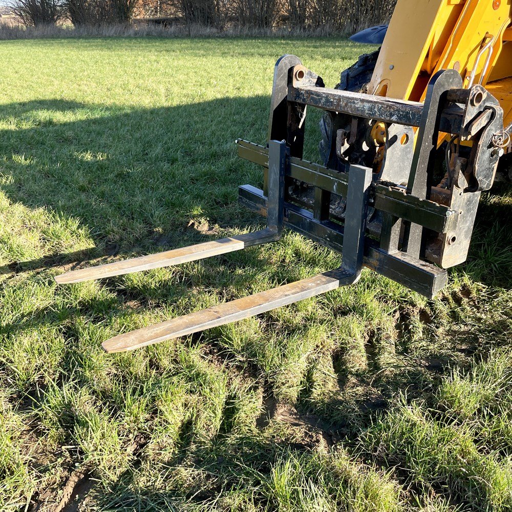 c5defaee-e9bb-4434-86b9-ad7c1087ed99_largesize jcb 531 70 – 7 m – 2 179 h – 2010